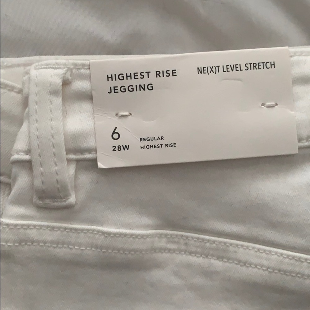 White American Eagle Skinny Jeans